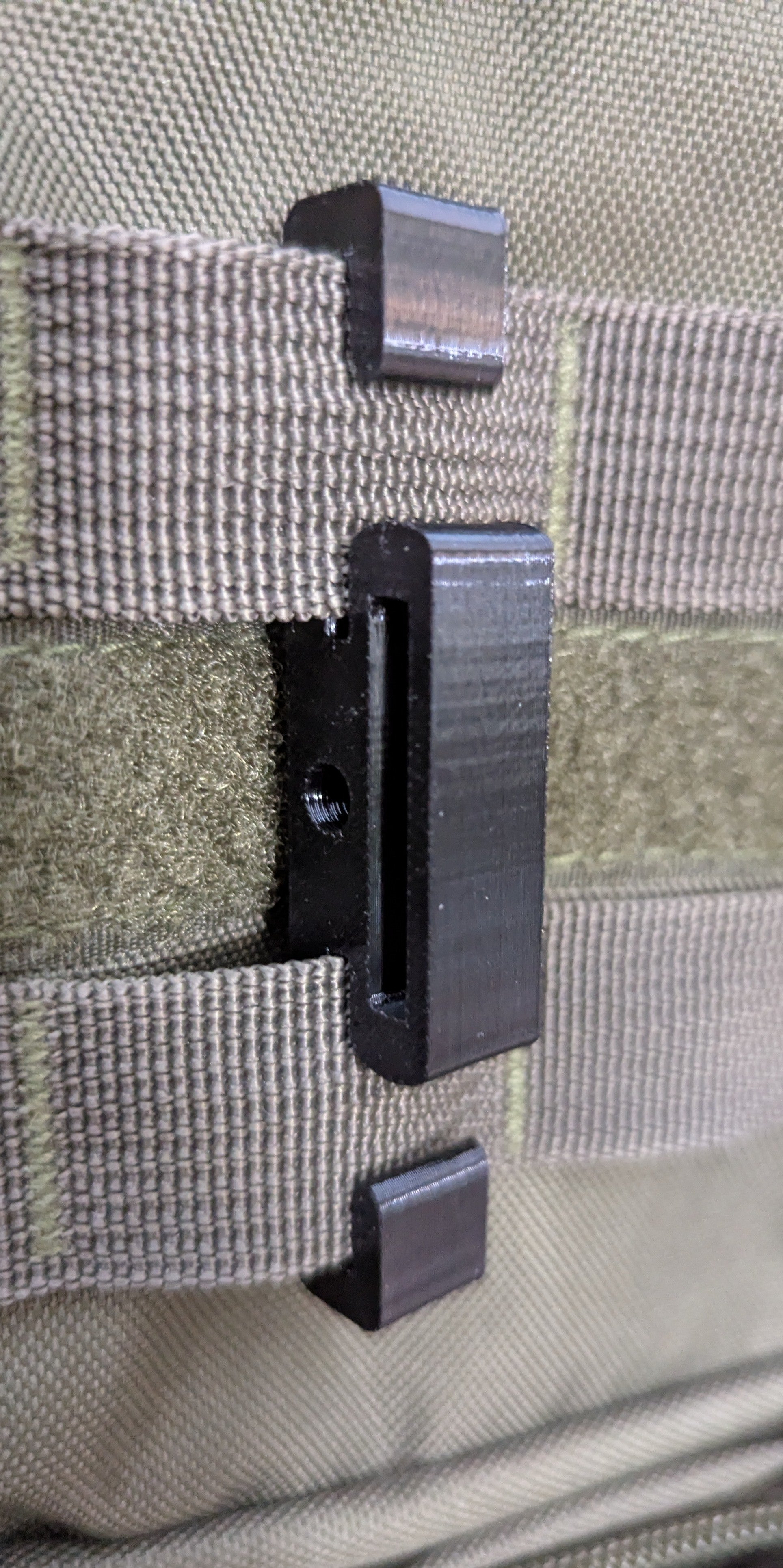 Molle Reverser Clip